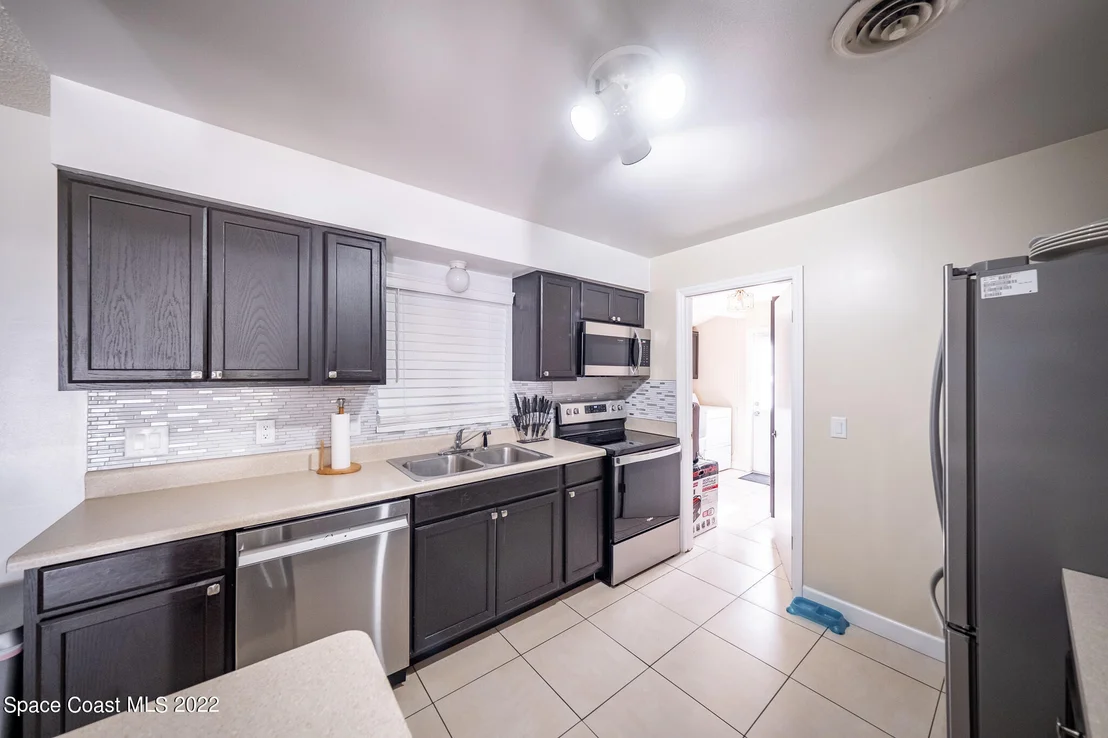 Photo of 982 Cardon Drive