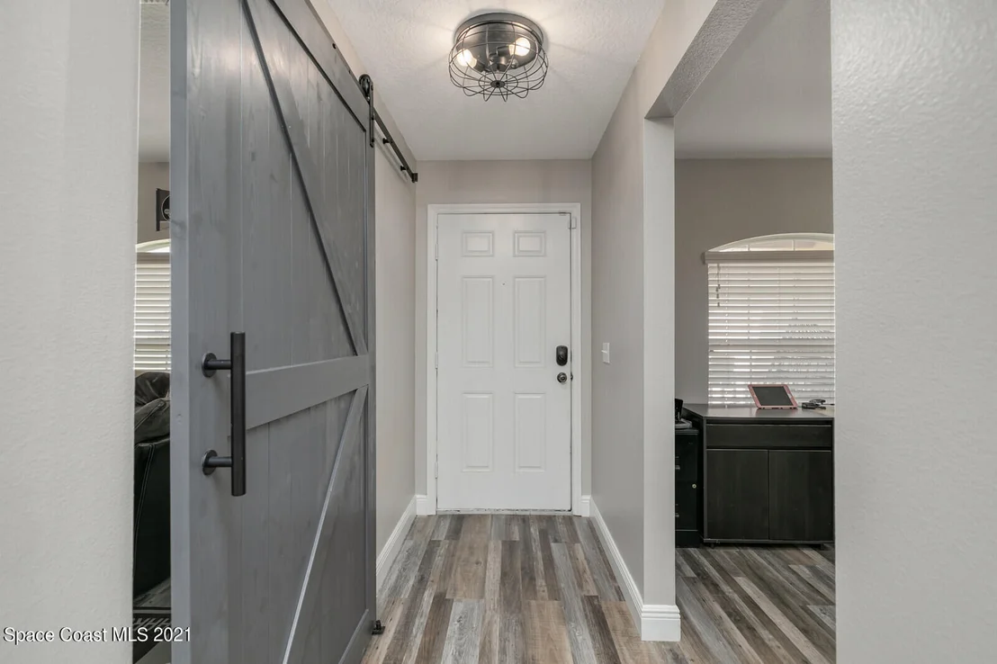 Photo of 1231 Devoted Street SE