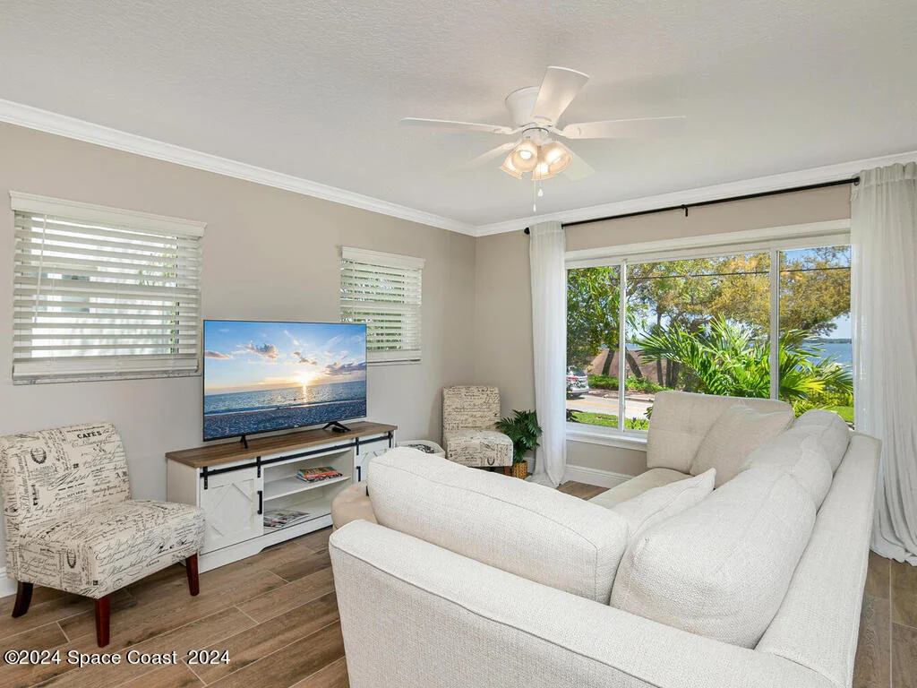 Photo of 2125 Indian River Drive
