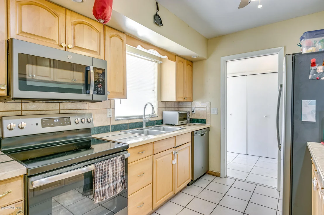Photo of 3159 Abbott Avenue NE