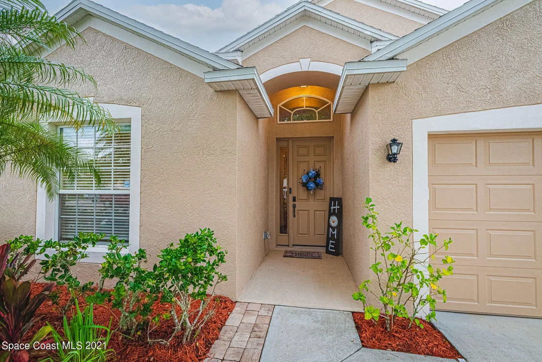 Photo of 561 Cressa Circle