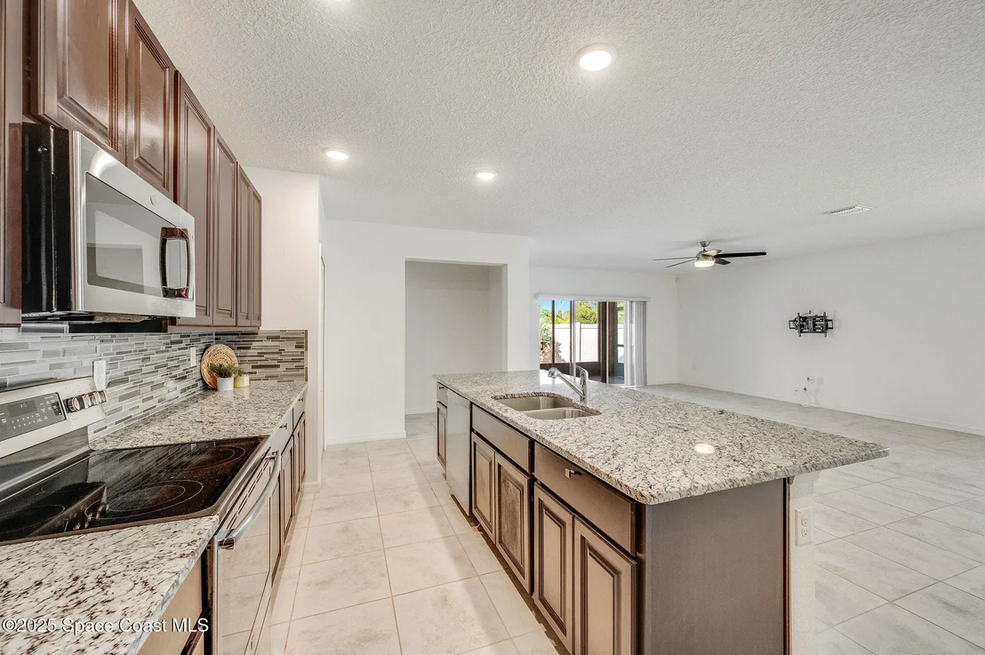 Photo of 920 Bear Lake Drive
