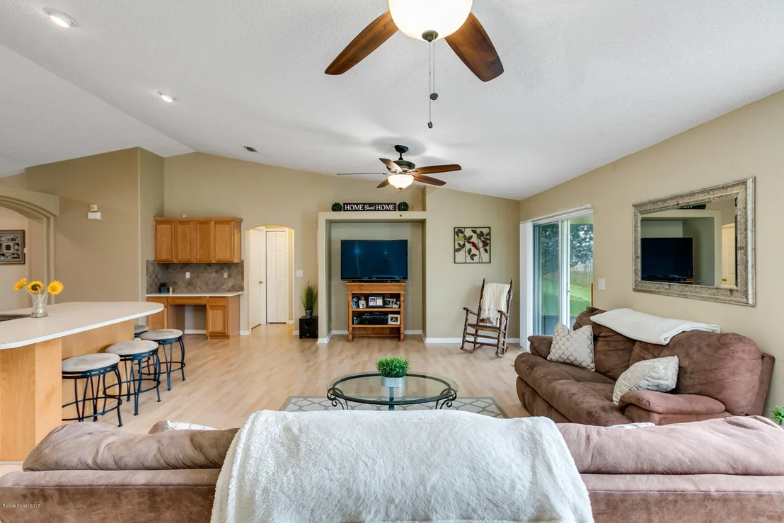 Photo of 943 Del Mar Circle
