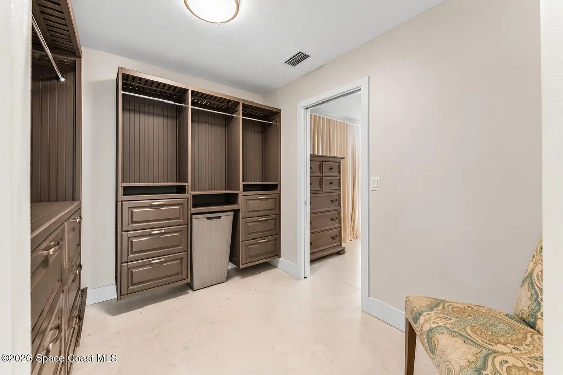 Photo of 207 Riverside Drive