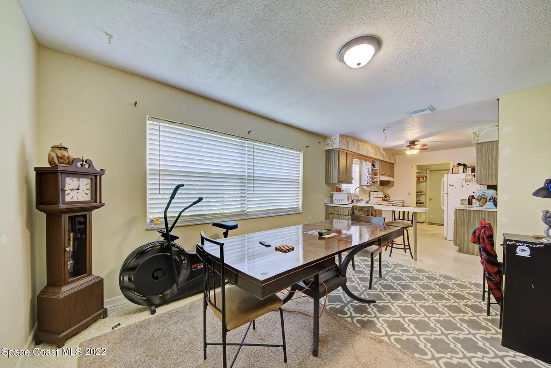 Photo of 1724 Golfview Drive