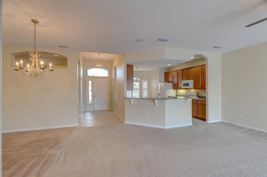 Photo of 4490 Portage Trail