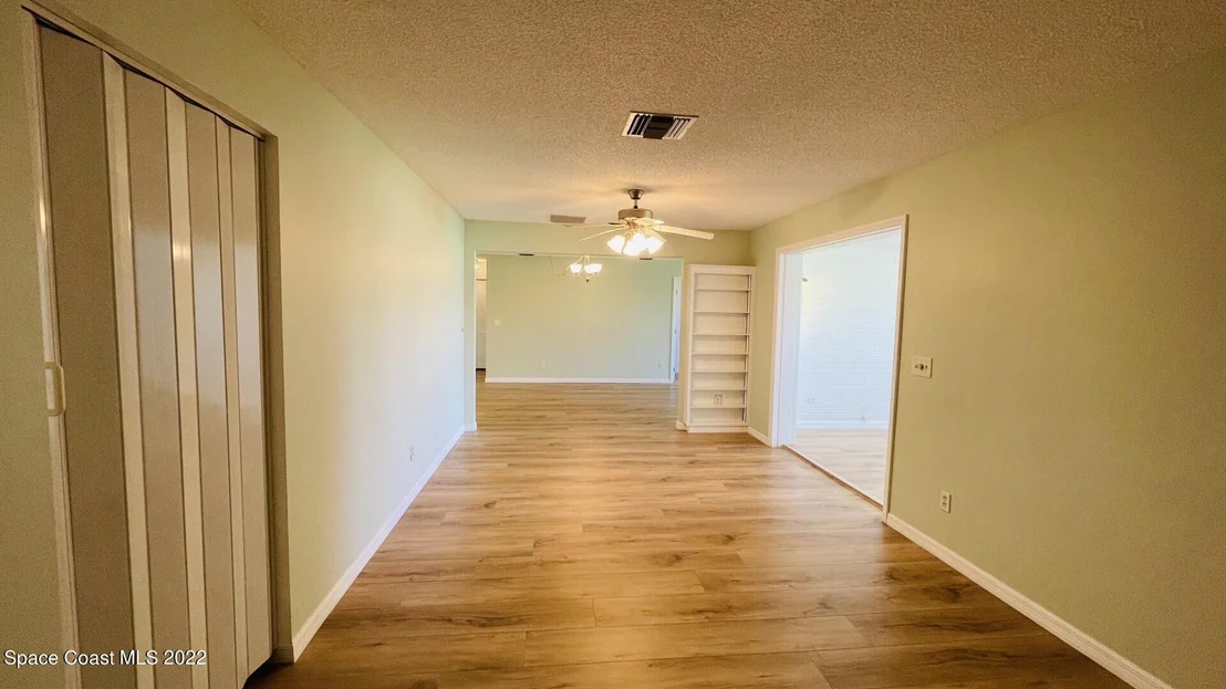 Photo of 216 Chalet Avenue