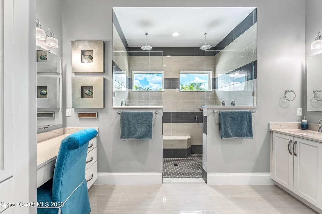 Photo of 6231 Windward Lane