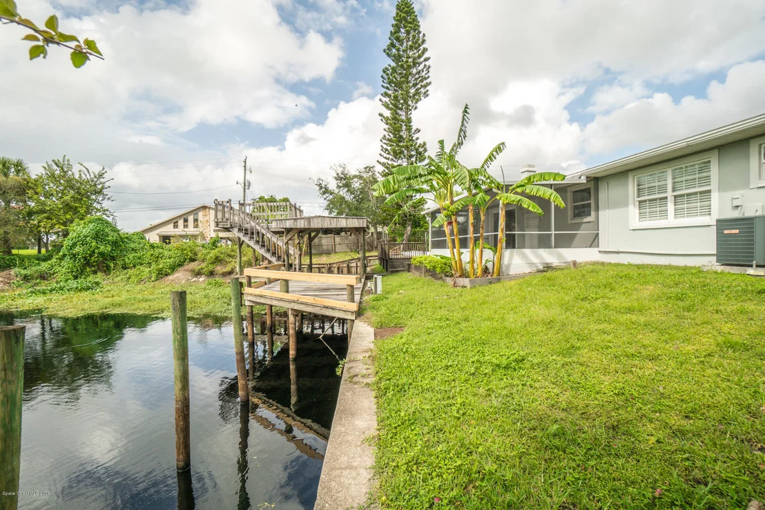 Photo of 818 Heron Road