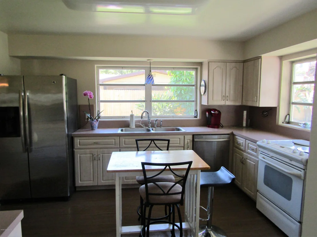 Photo of 465 Bahama Drive
