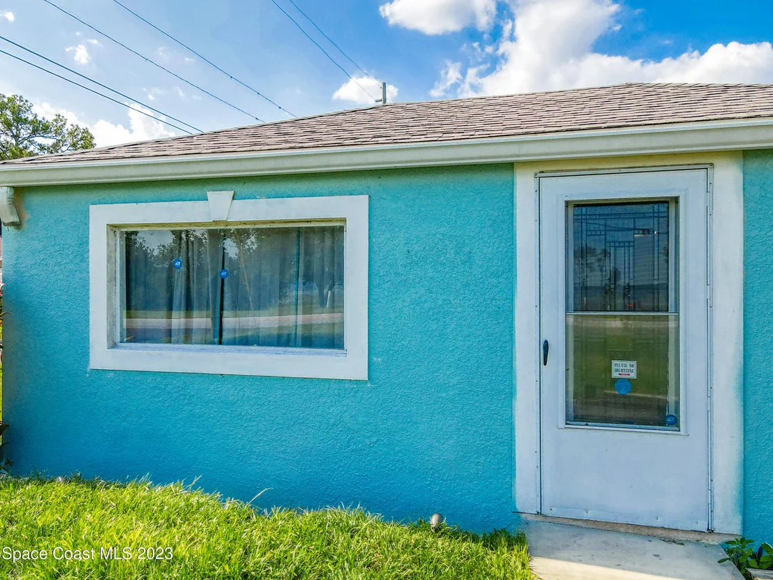 Photo of 6305 Bass Highway