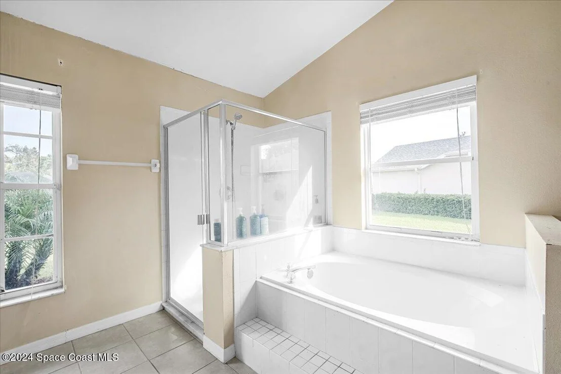 Photo of 6018 Newbury Circle