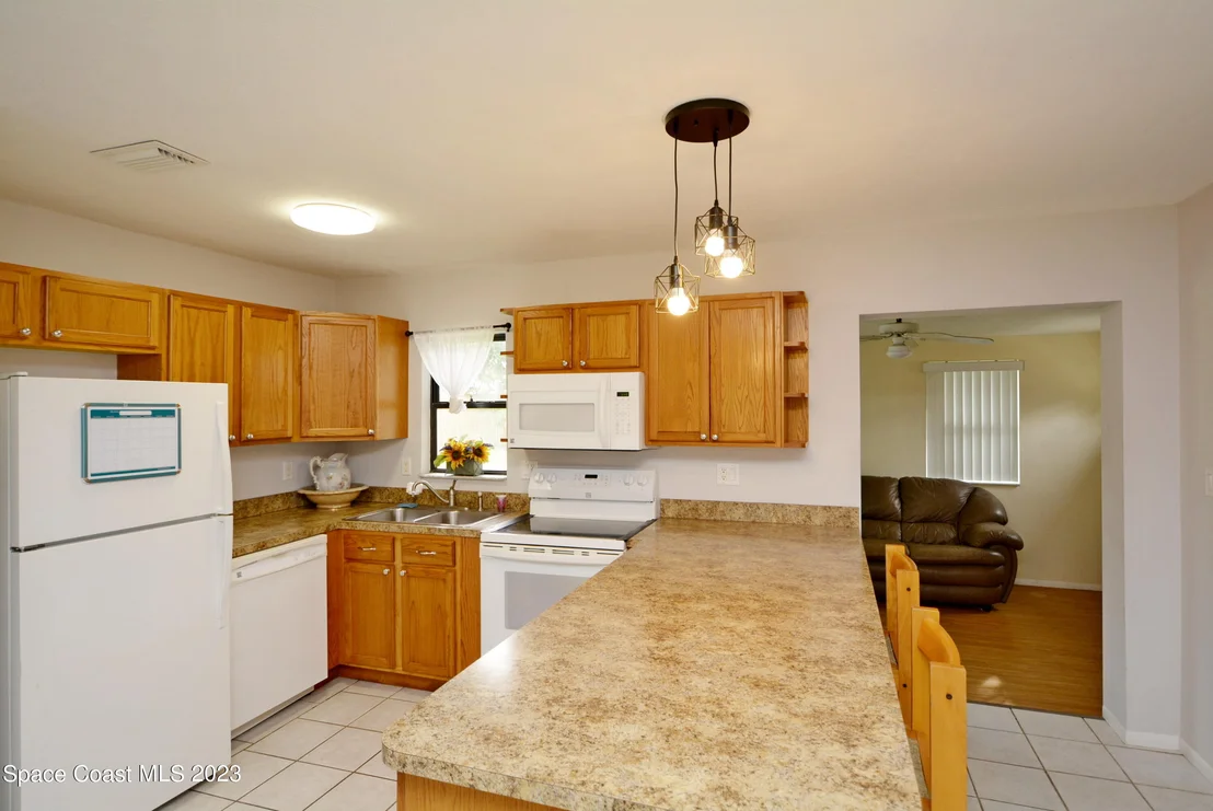 Photo of 2579 Coventry Road