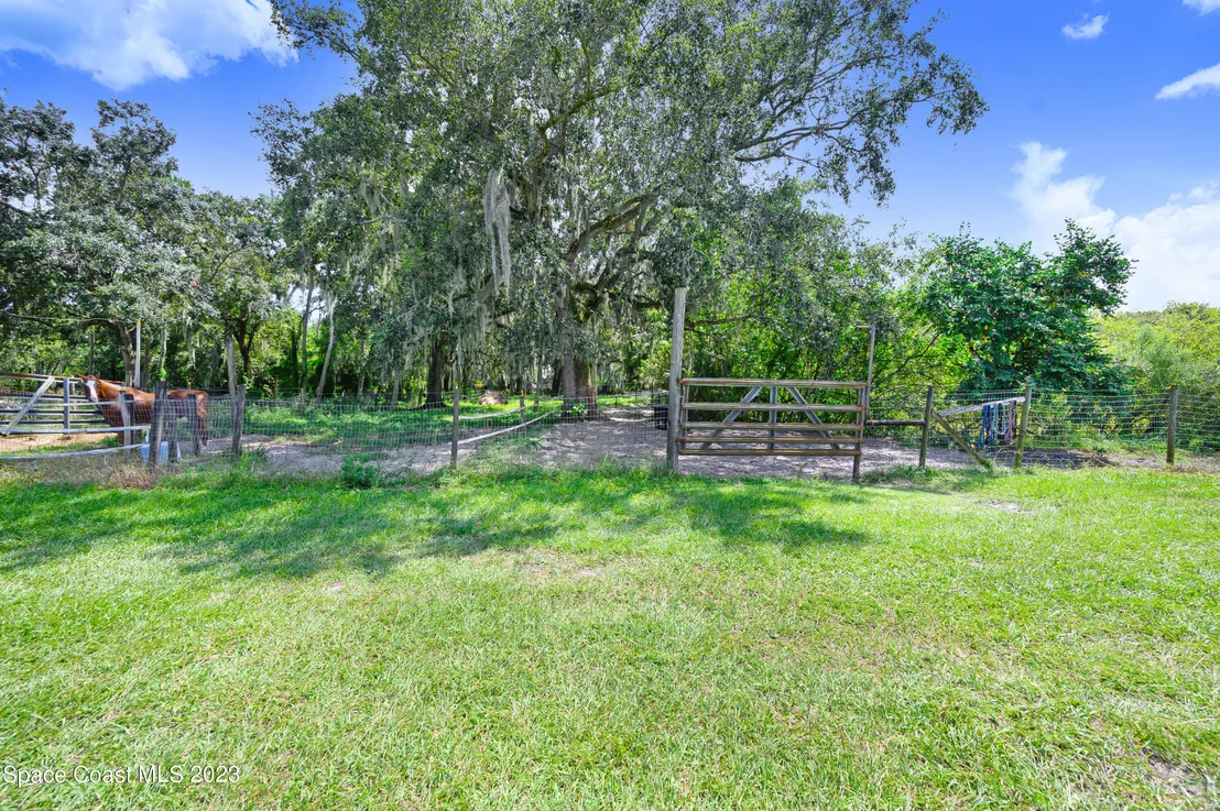Photo of 2150 Lake Drive