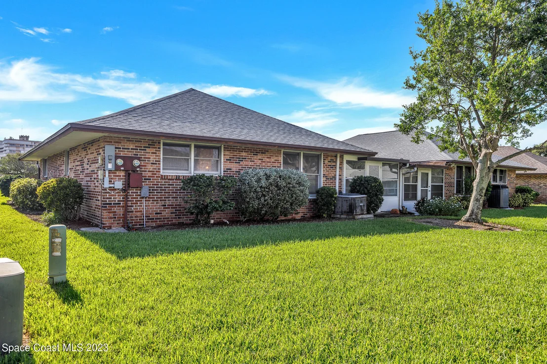 Photo of 224 Chalet Avenue