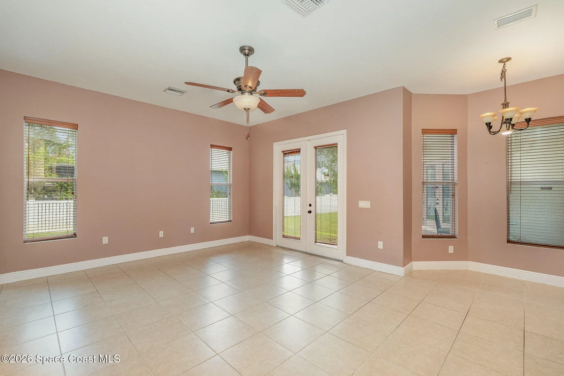 Photo of 291 Devlin Court SE