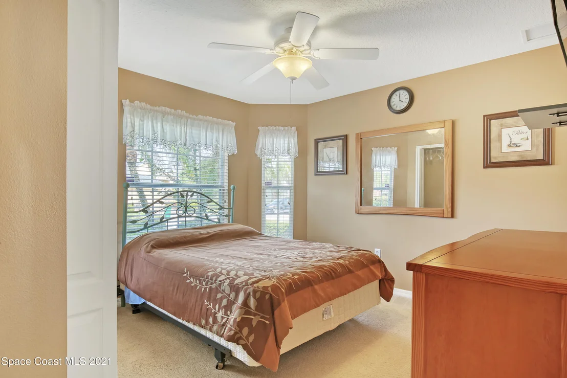 Photo of 6915 Renshaw Drive