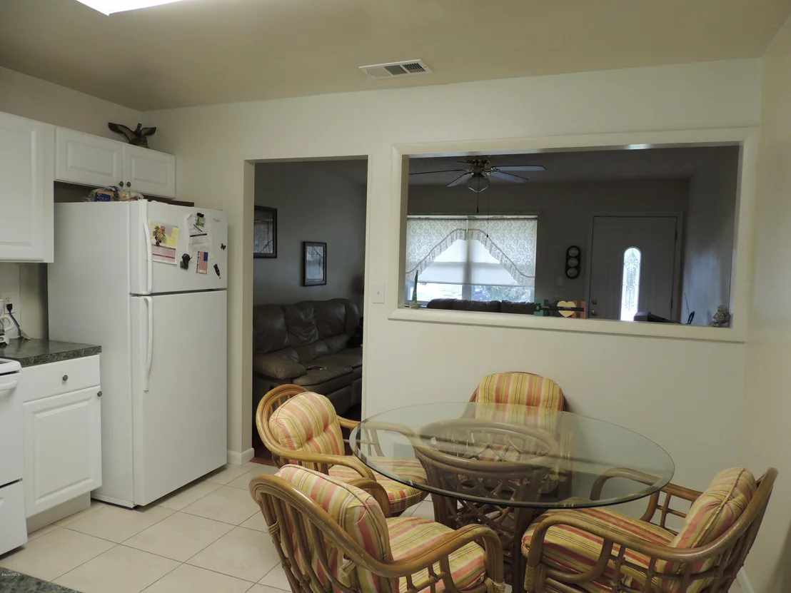 Photo of 971 SE ITHACA Avenue