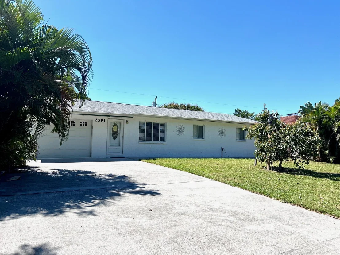 Photo of 2591 King Richard Road