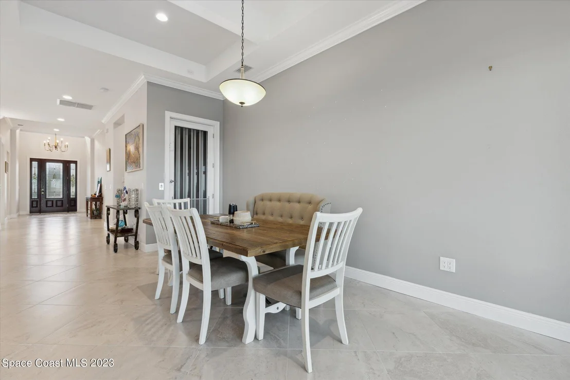 Photo of 3835 Riverside Drive