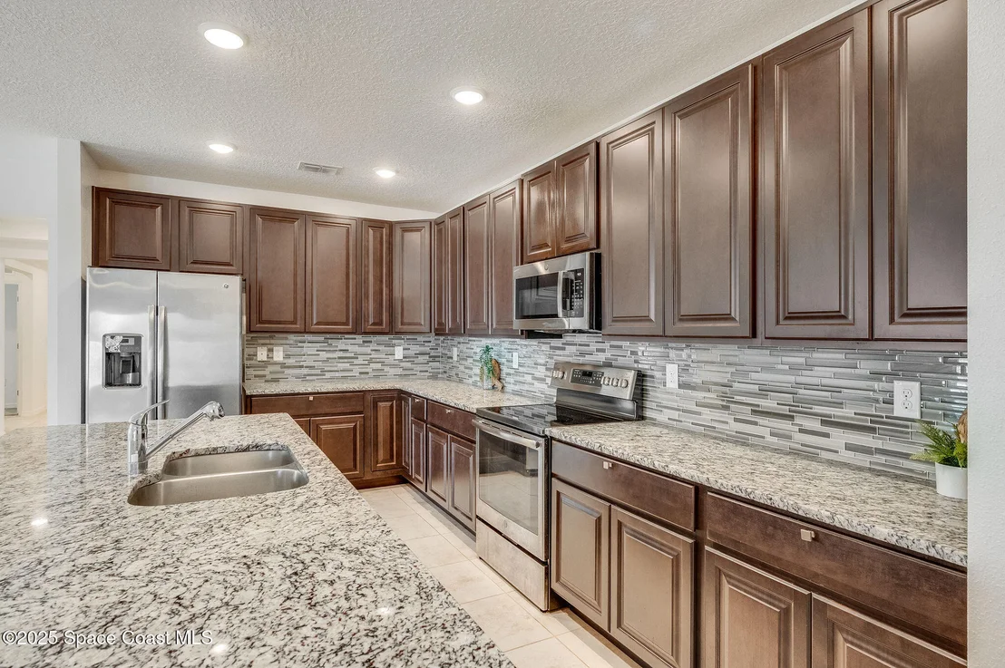 Photo of 920 Bear Lake Drive