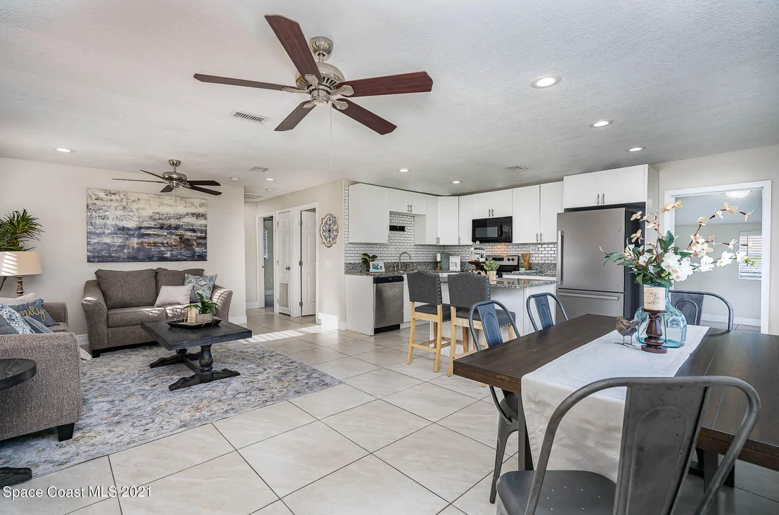 Photo of 2210 Allan Adale Road