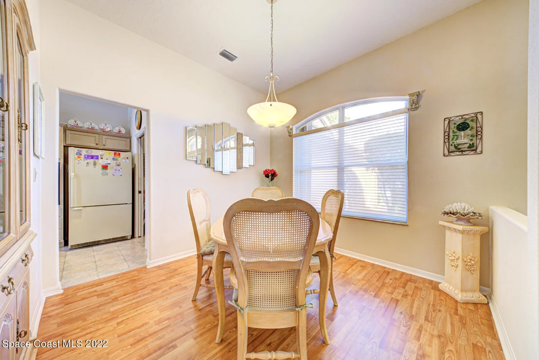 Photo of 5948 Newbury Circle