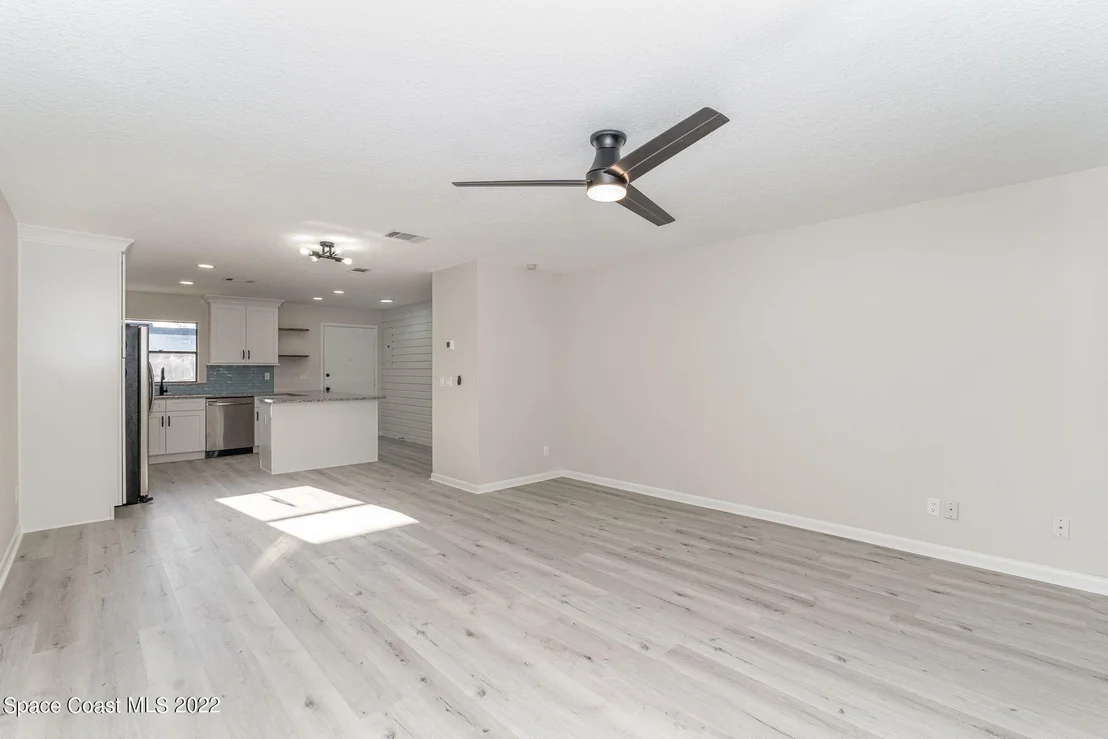 Photo of Unit 921 at 2345 Golf Lake Circle