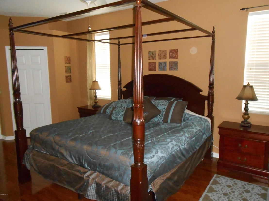 Photo of 4531 Portage Trail