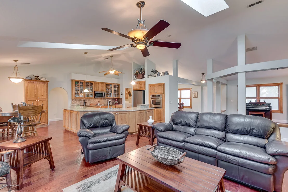 Photo of 625 Sandpiper Circle