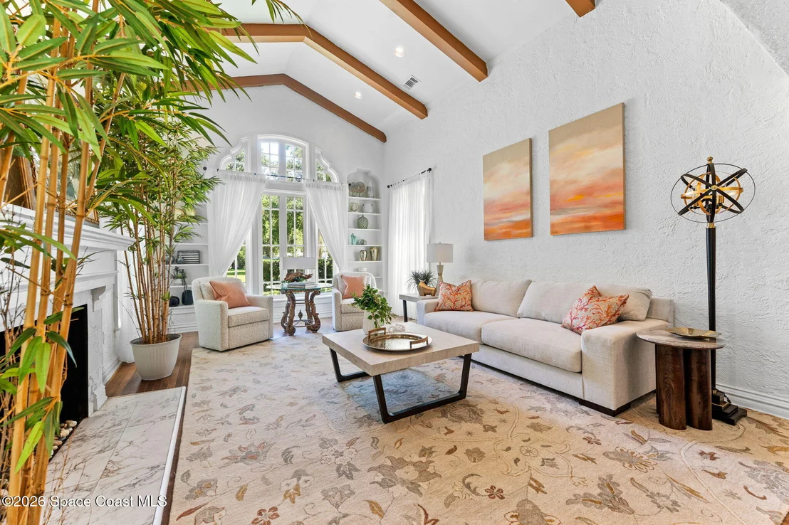Photo of 121 Circle Drive