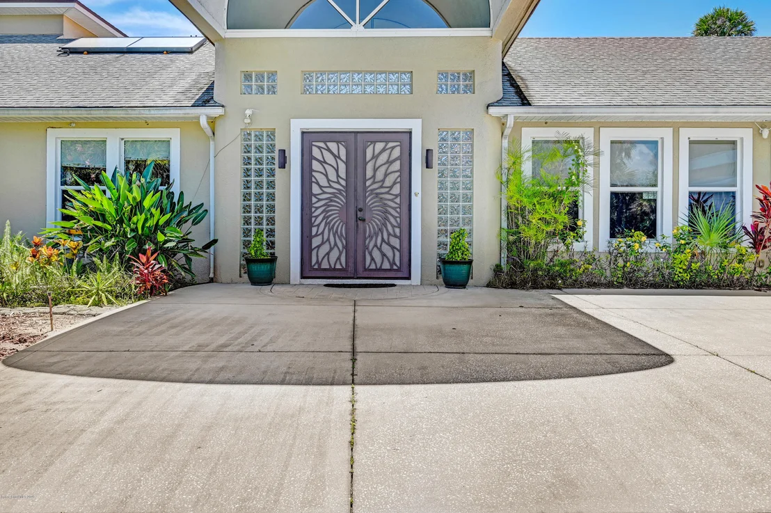 Photo of 5640 Willoughby Drive