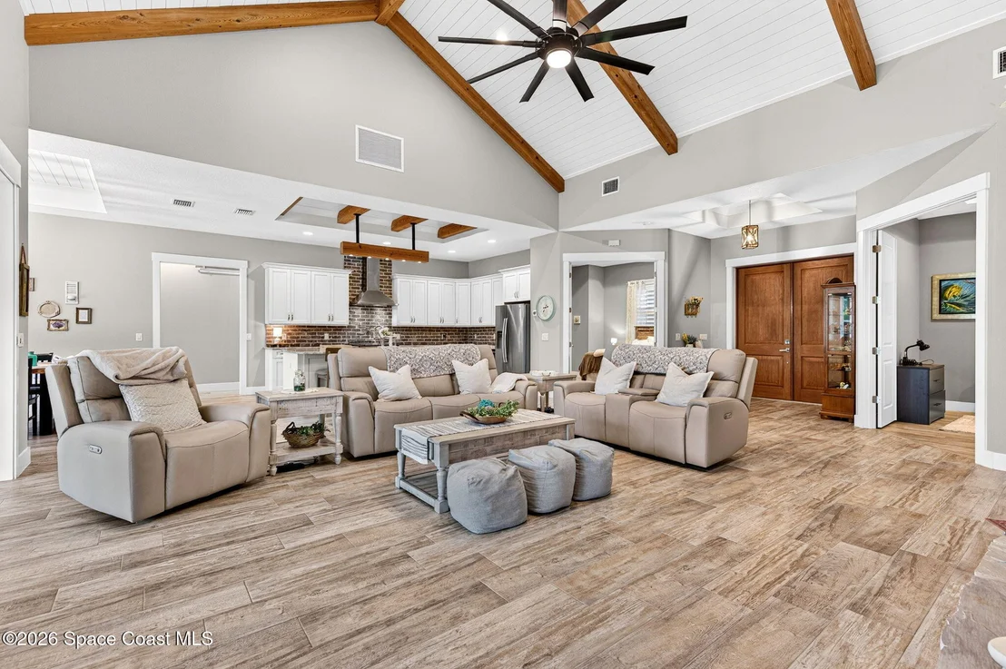 Photo of 3865 Reynolds Road