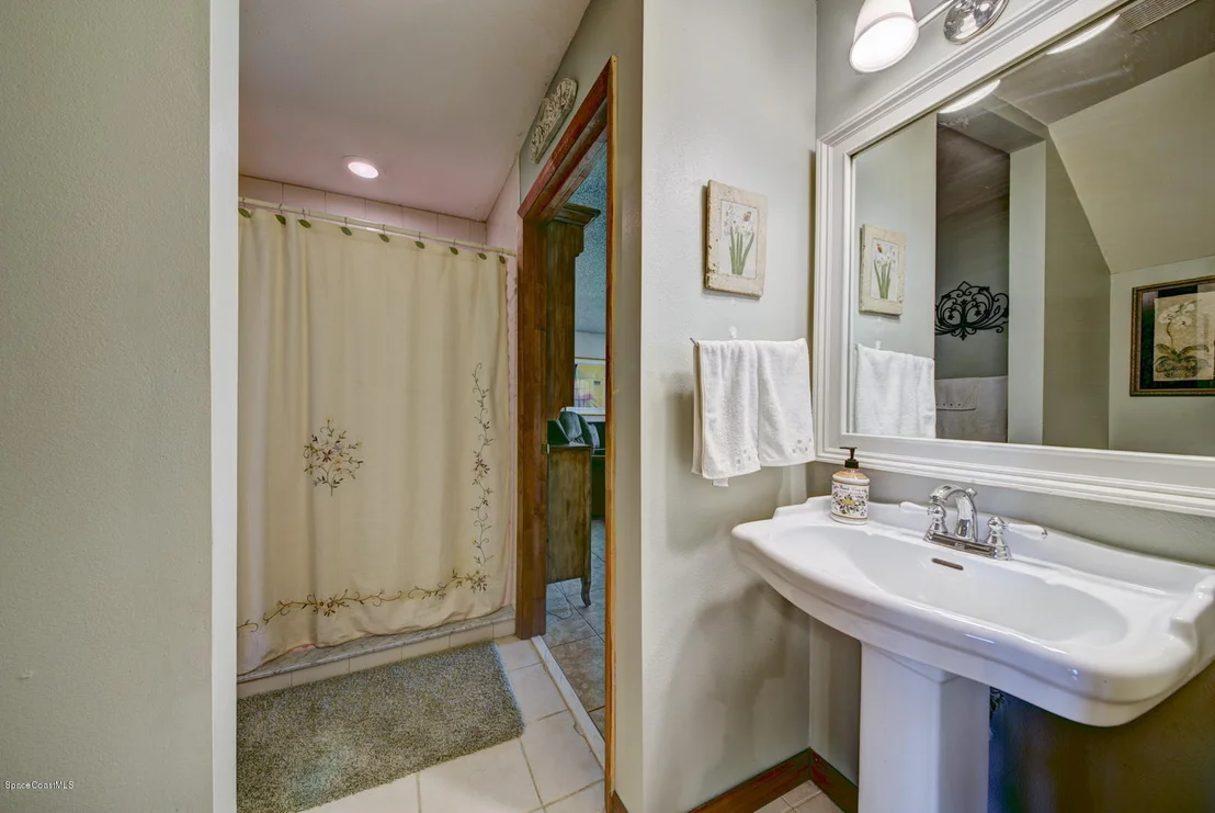 Photo of 1687 Clover Circle