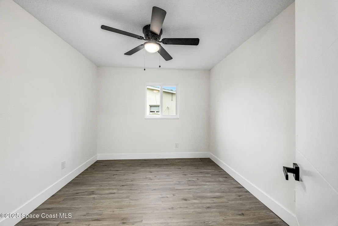 Photo of 124 Uranus Court