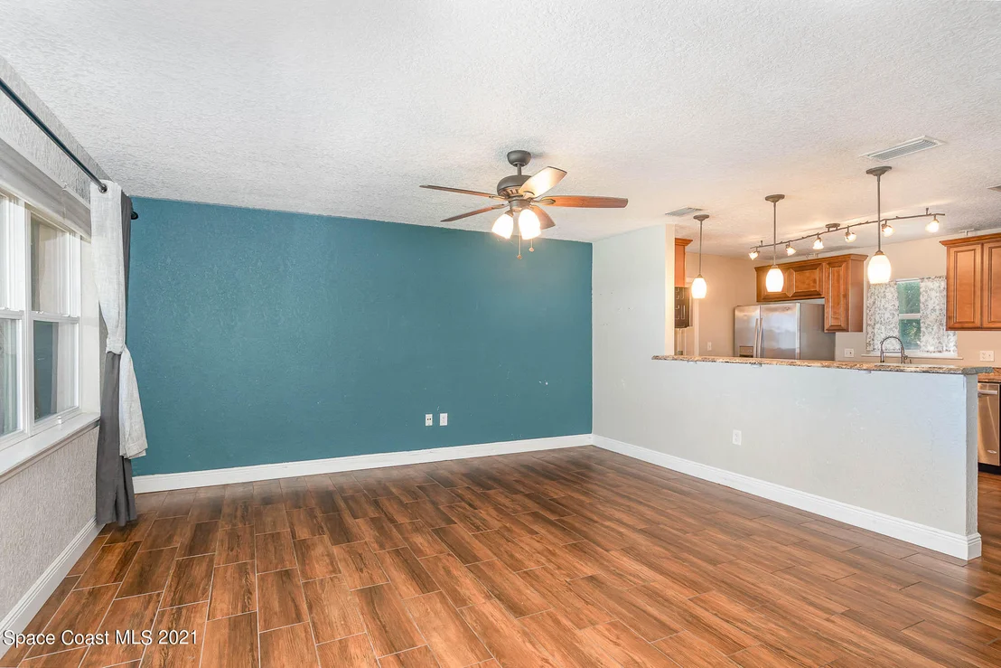 Photo of 19 Edgewood Drive