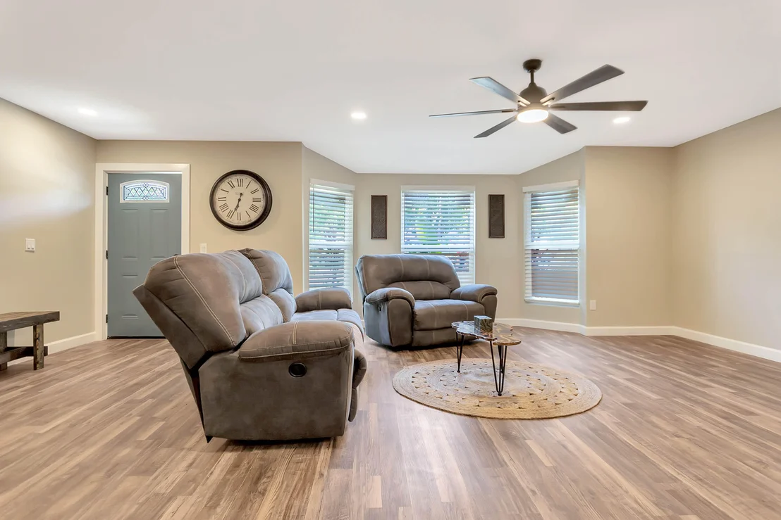 Photo of 982 Waco Boulevard SE