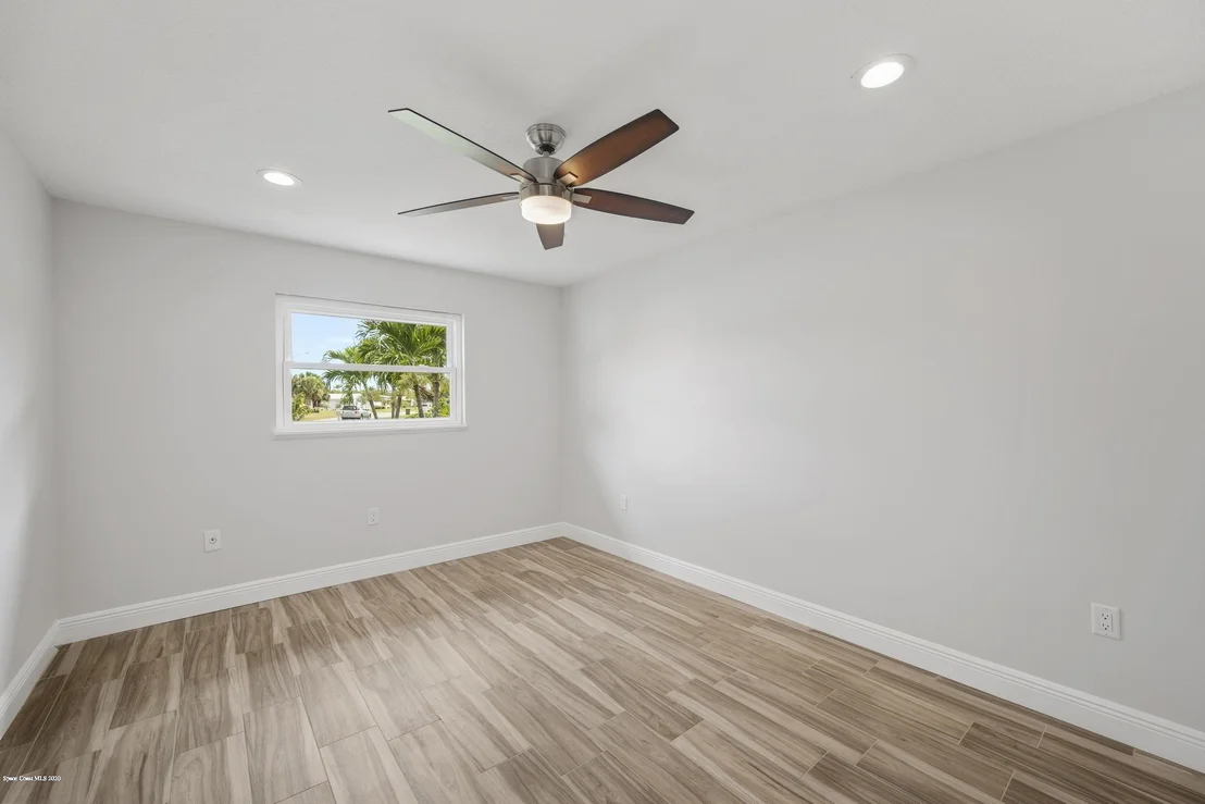 Photo of 541 Biscayne Drive