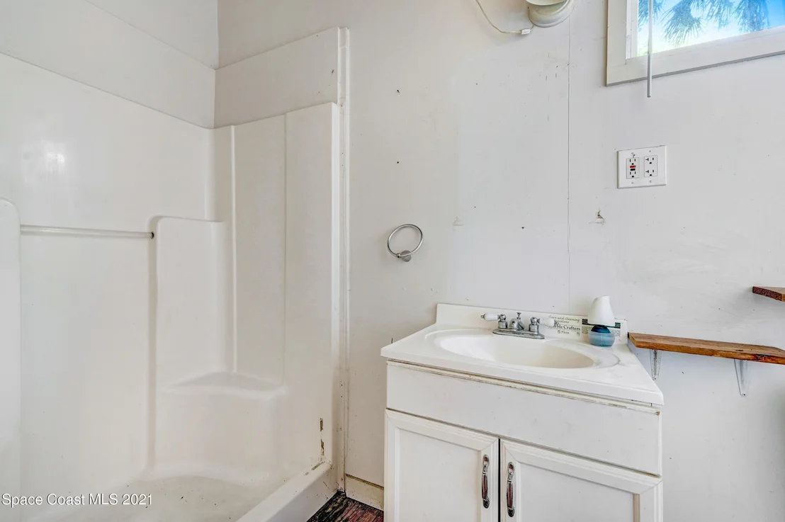 Photo of 6699 Sheridan Road