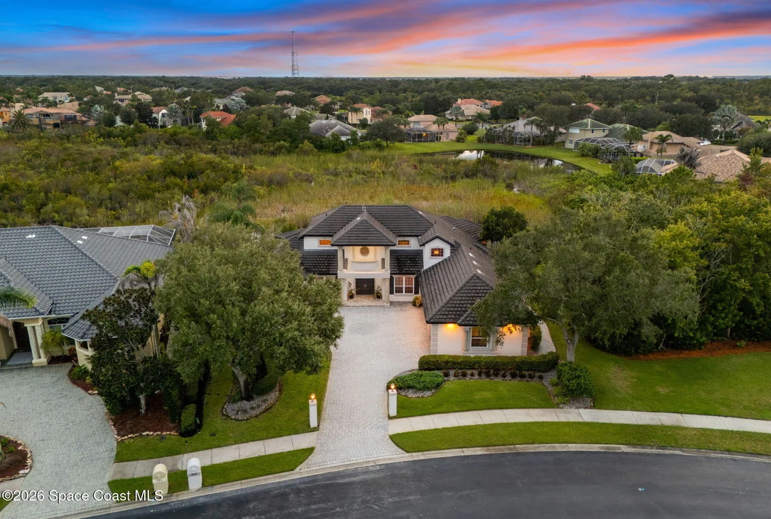 Photo of 804 Chatsworth Drive