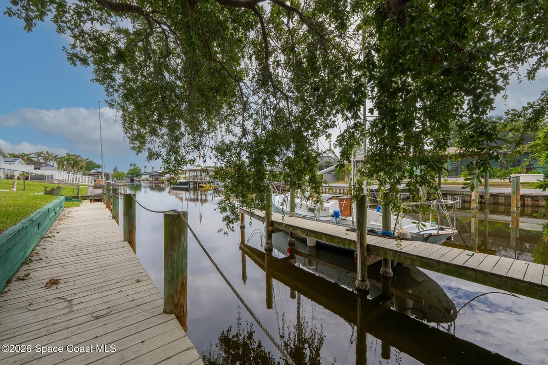 Photo of 413 Sparrow Drive