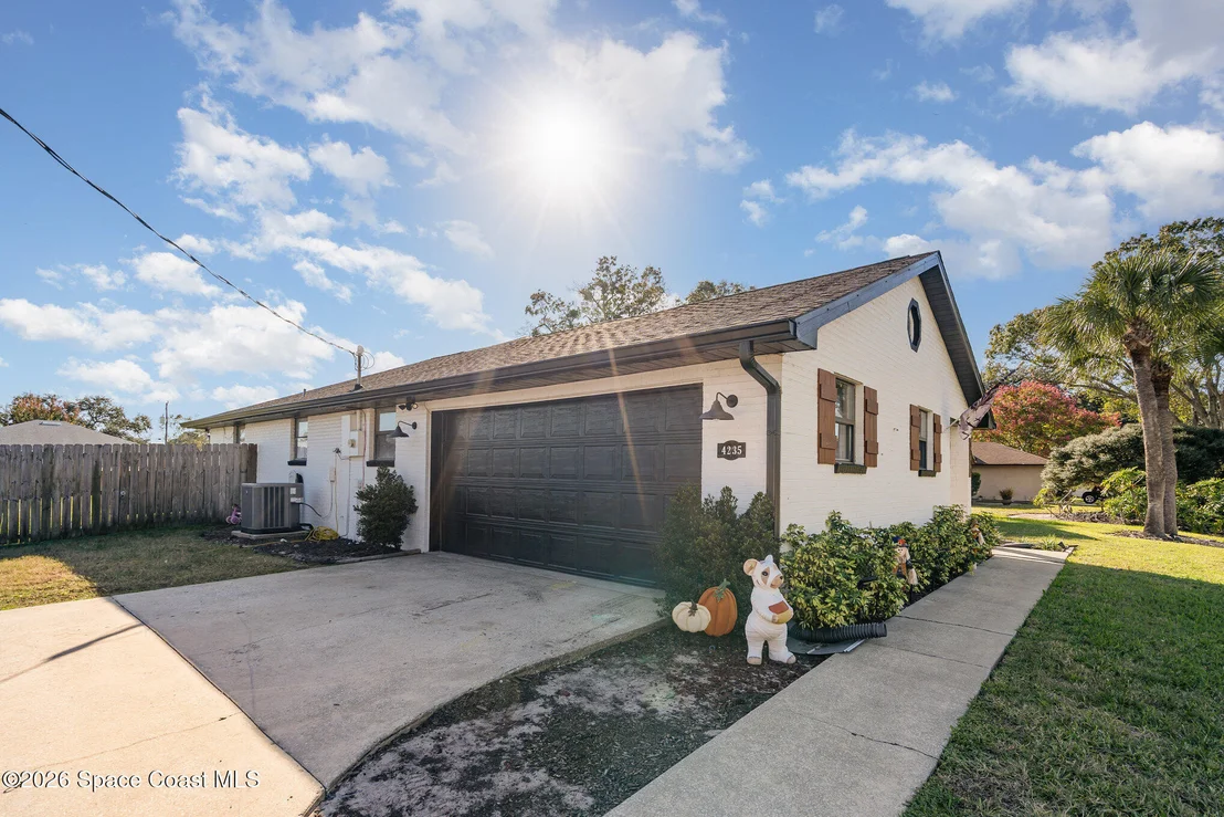 Photo of 4235 Lee Hall Place