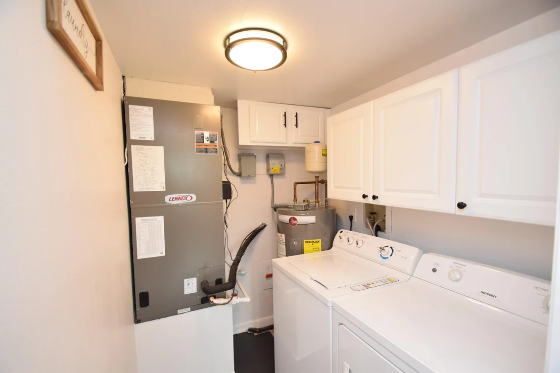 Photo of Unit 301 at 3901 Dixie Highway NE