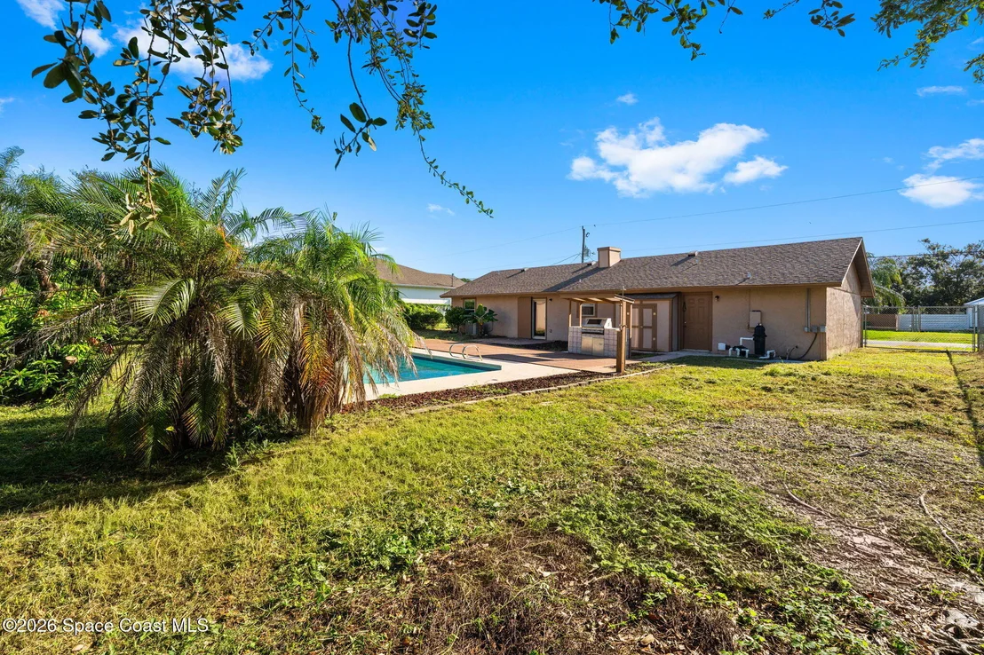 Photo of 7256 Bright Avenue