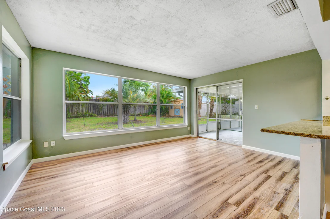 Photo of 707 Ixora Drive