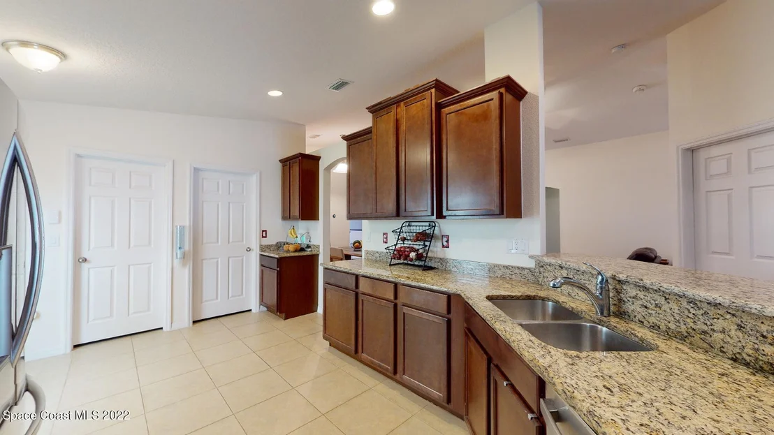 Photo of 1696 Litchfield Drive