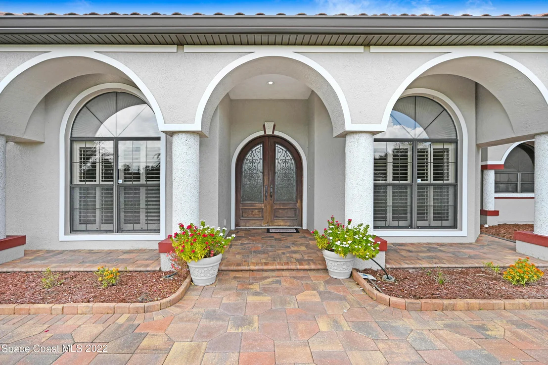 Photo of 903 Bluegrass Lane