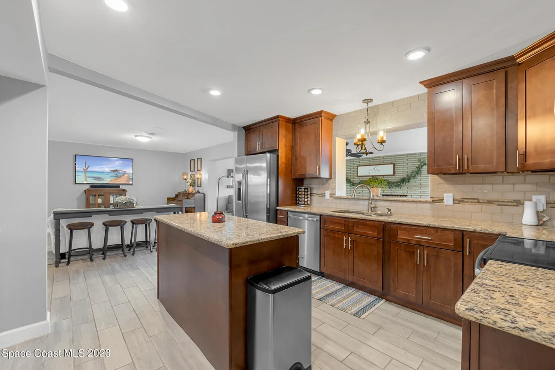 Photo of 2410 Scenic Drive