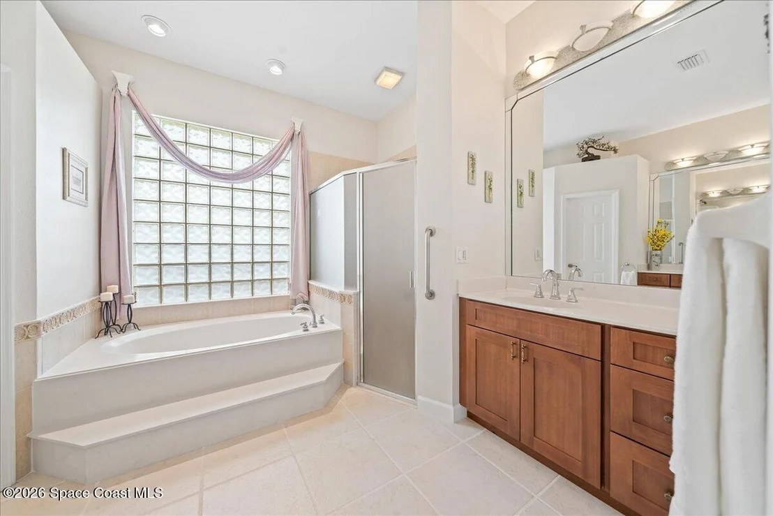 Photo of 4693 Canard Road
