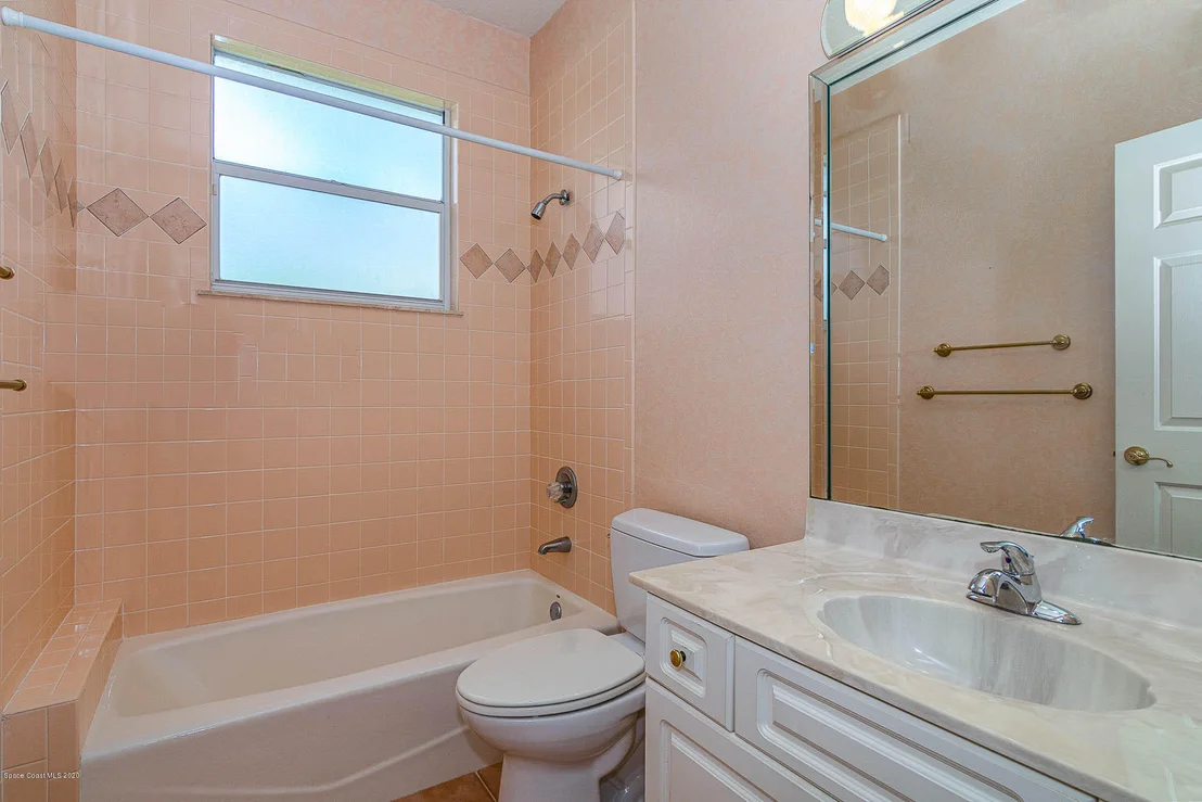 Photo of 923 Wildwood Drive